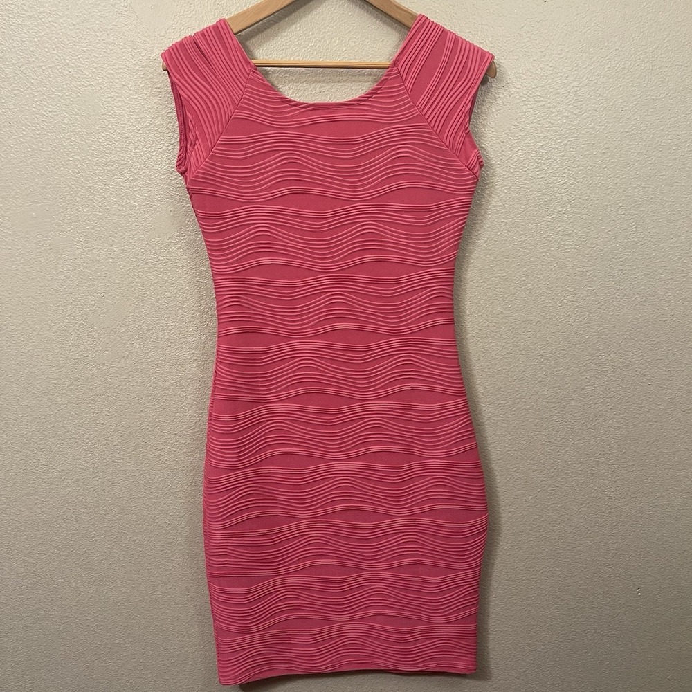 Textured Pink Bodycon Dress Low Back Stretch Soft Barbiecore Summer Party Size M